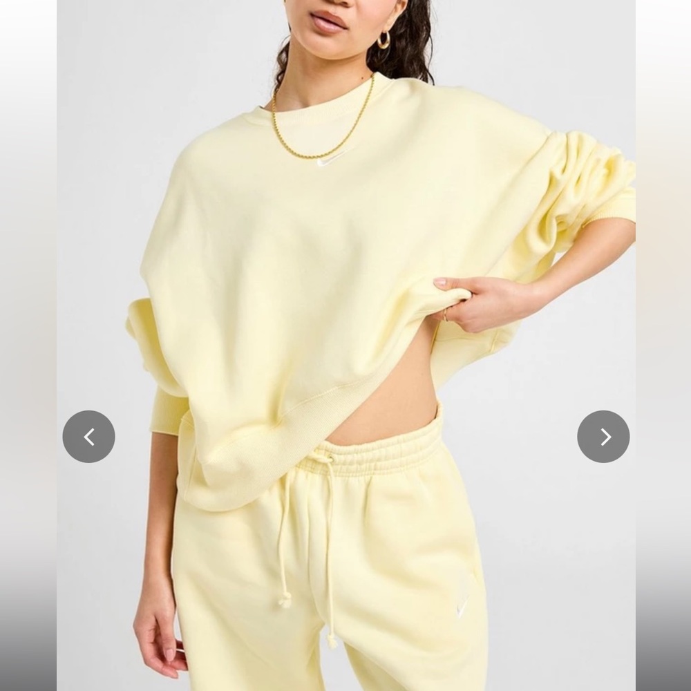 Nike Women's Cream Sweatshirt